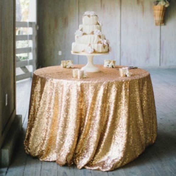 Gold sequin tablecloth - Picture 2 of 5